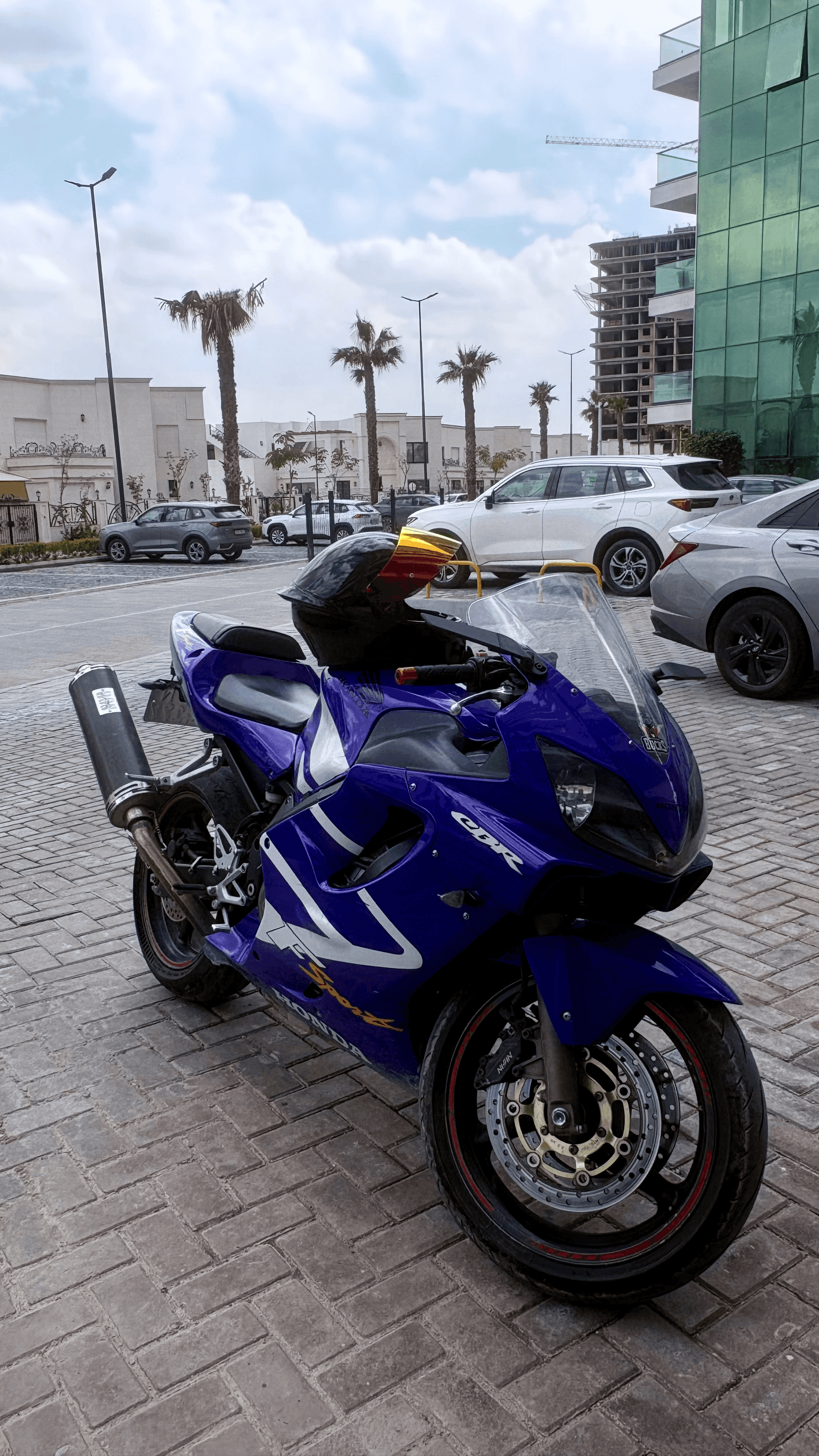 HONDA F4I