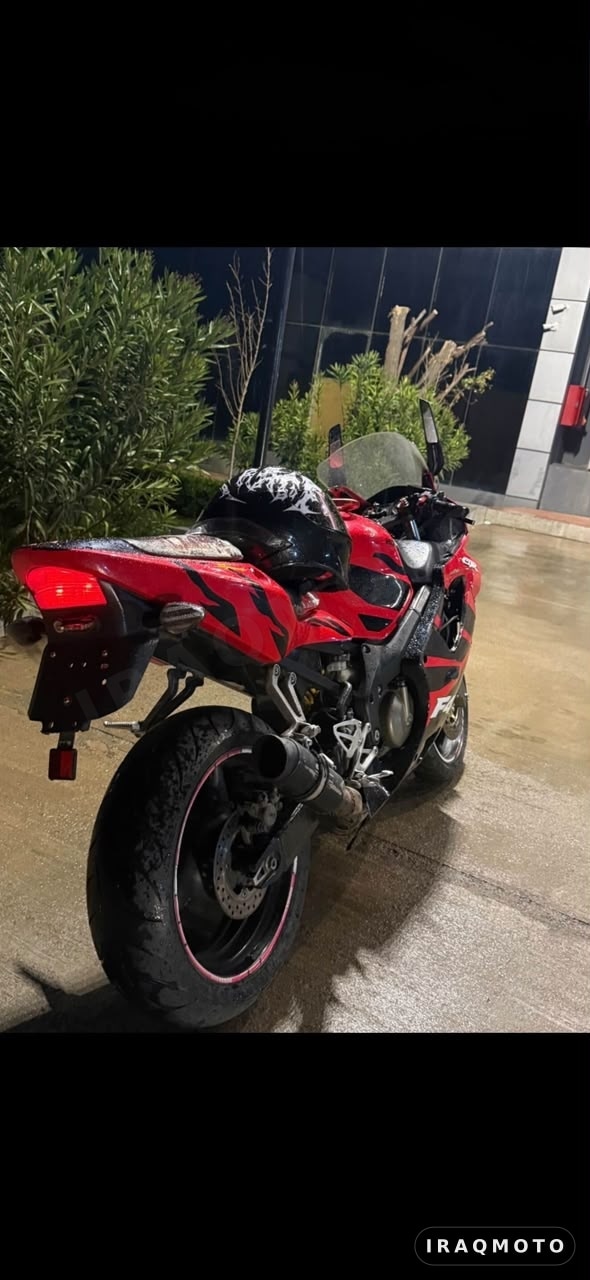 Honda CBR 600 F4I 2004 4