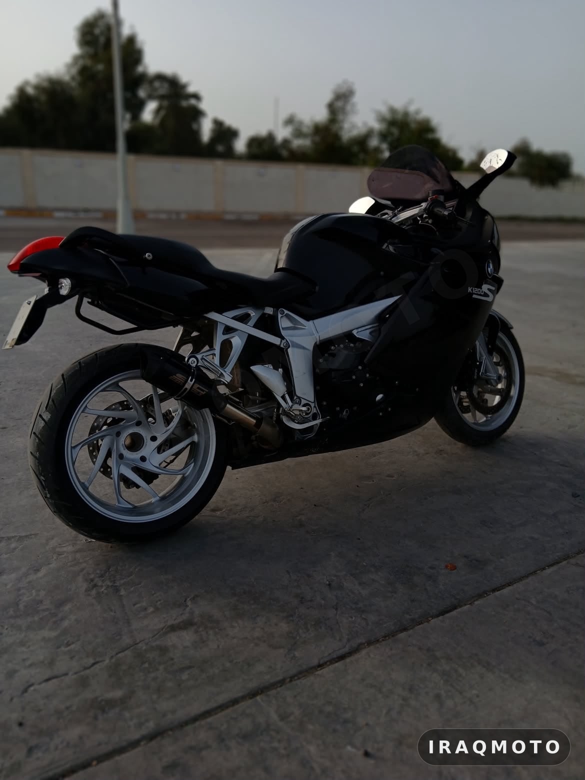 BMW ن 2008 3