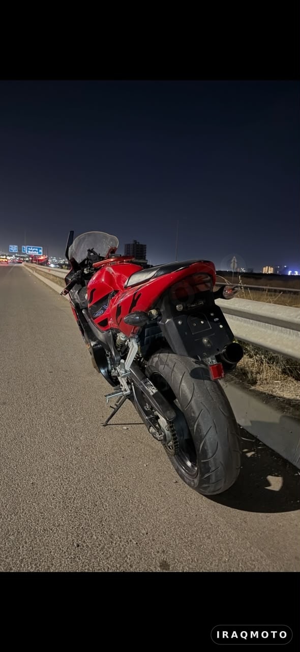 Honda CBR 600 F4I 2004 5