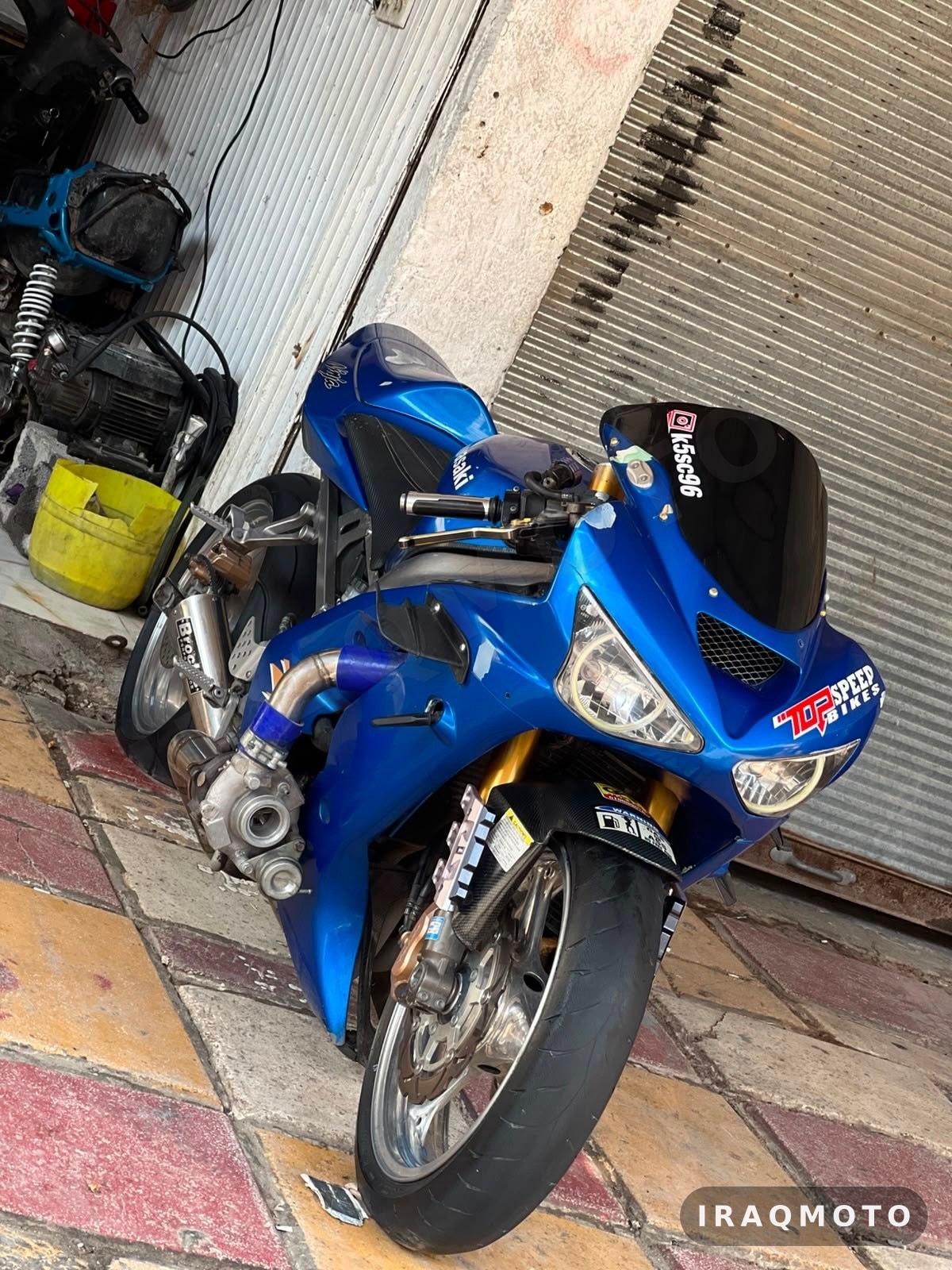 Kawasaki Ninja ZX-6R 2004 4
