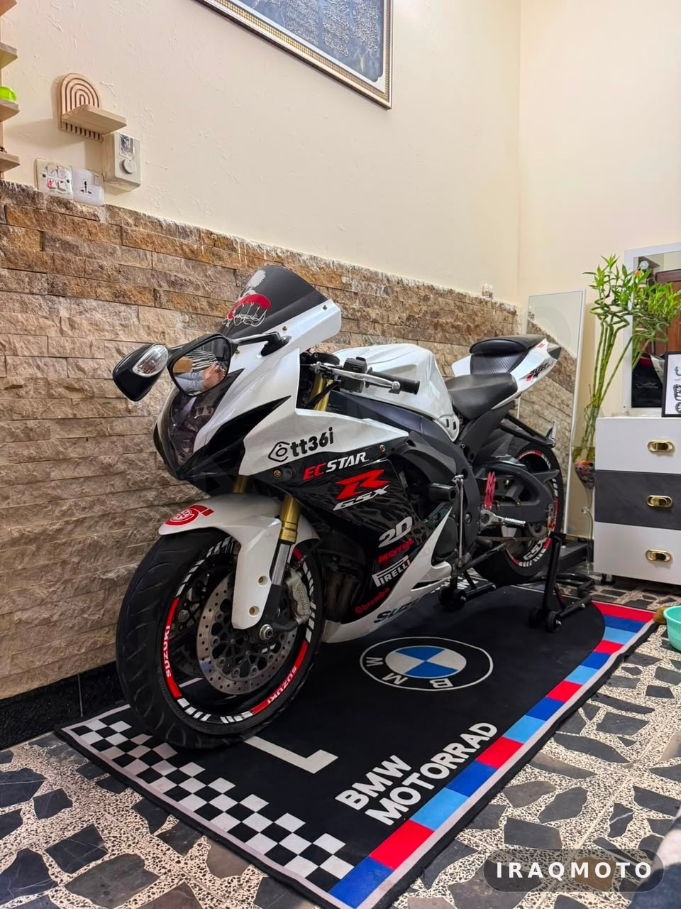 Suzuki GSX-R750 2013 4