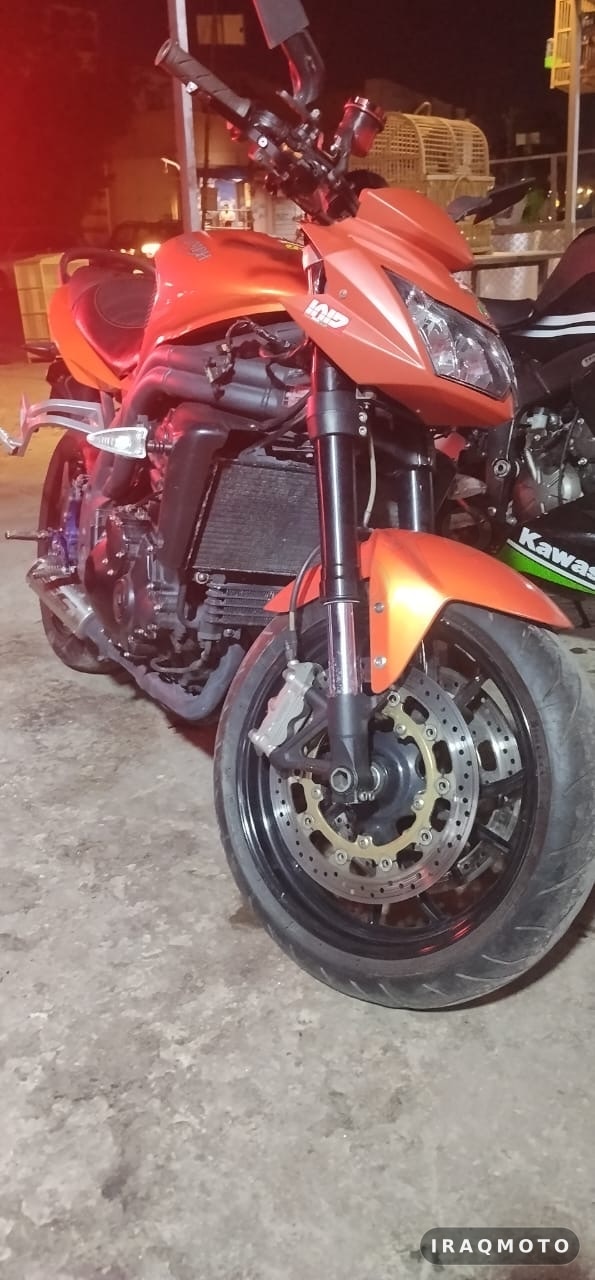 Triumph Speed Triple 2012 3
